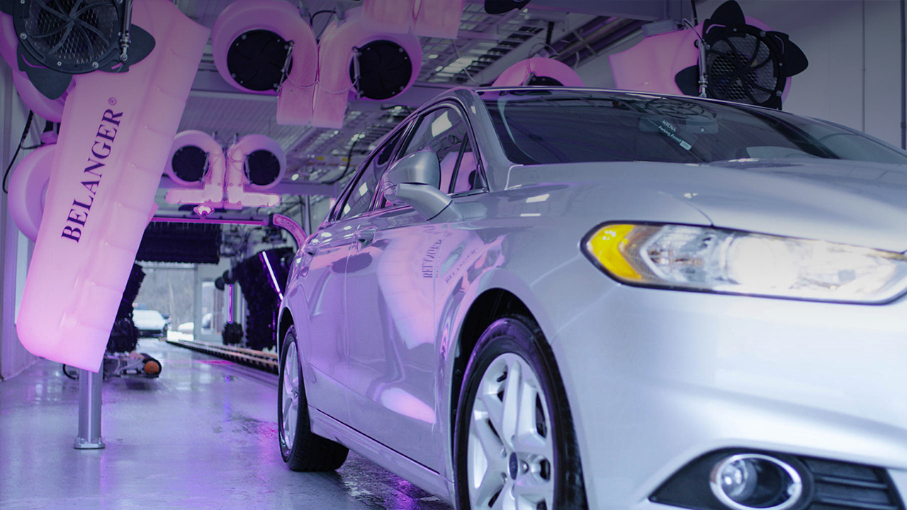 dry light tunnel purple darkened